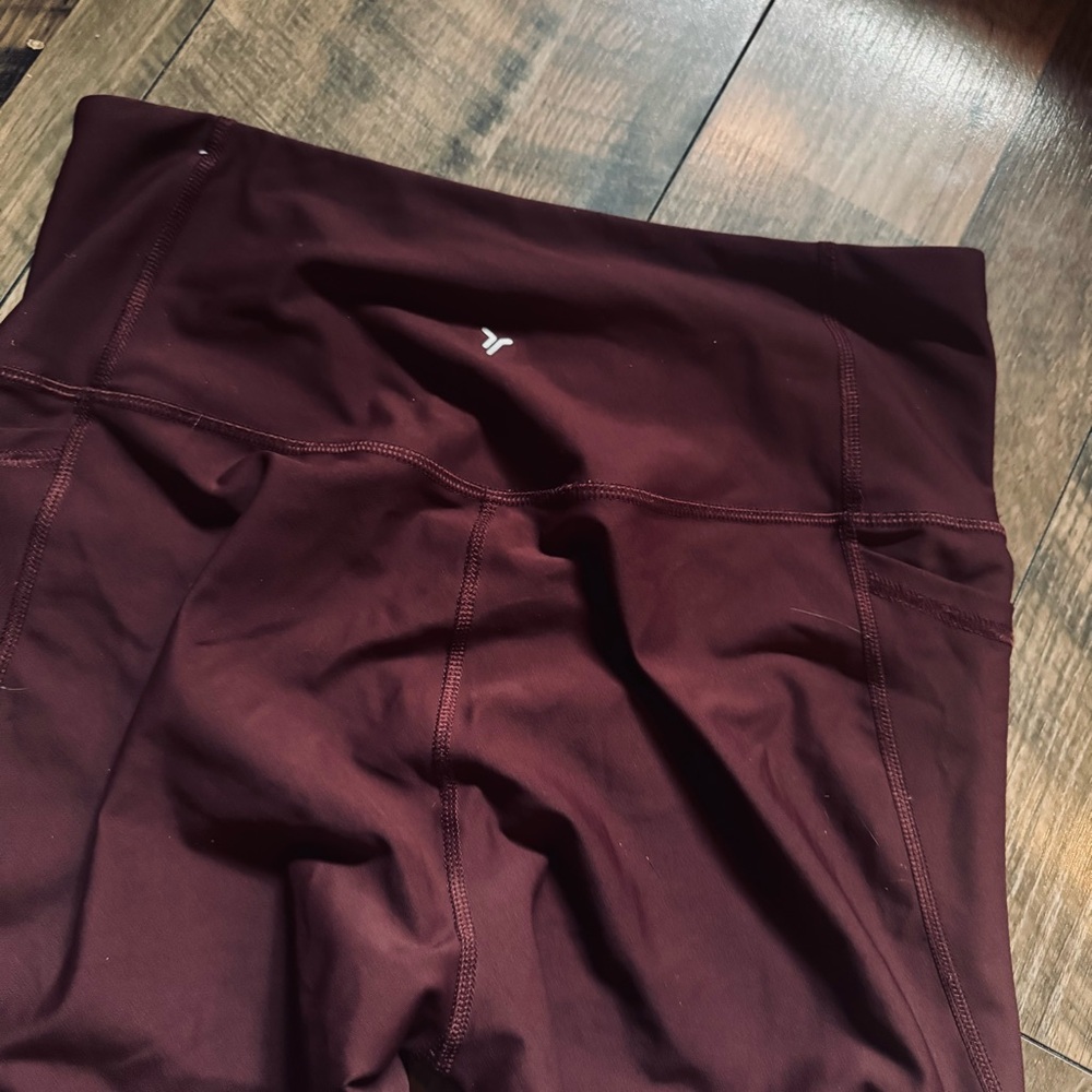 Maroon ON Powersoft High-Waisted Leggings - Picture 6 of 9